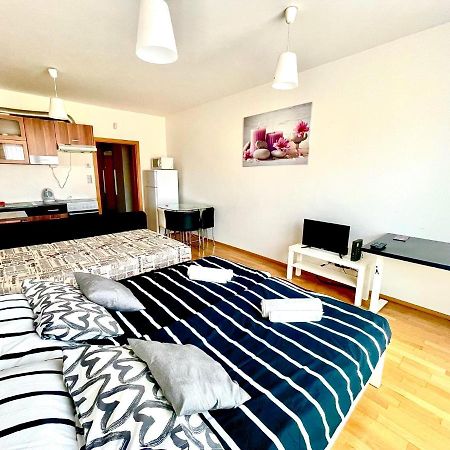 Centrum Park Apartment براغ المظهر الخارجي الصورة