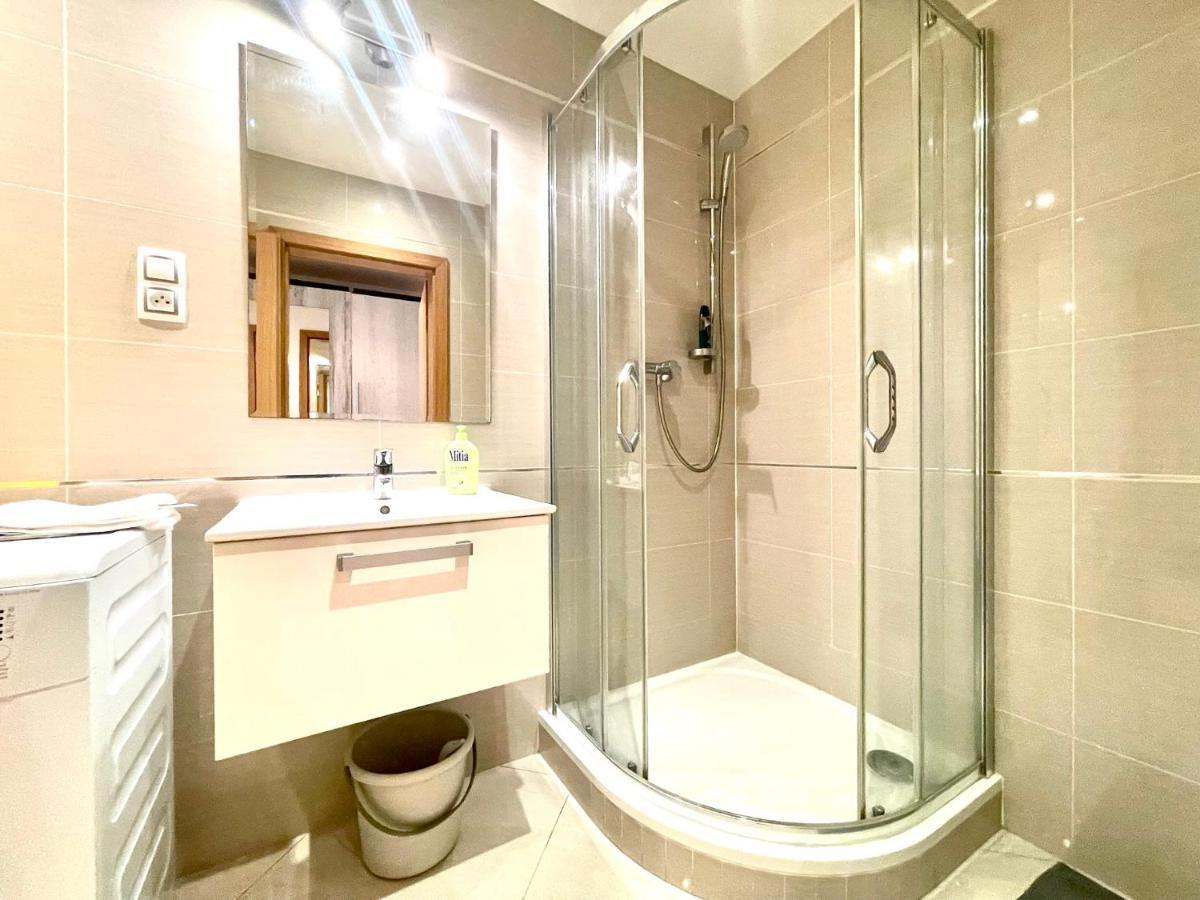 Centrum Park Apartment براغ المظهر الخارجي الصورة