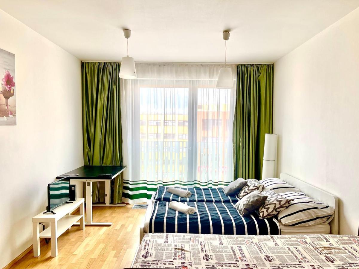 Centrum Park Apartment براغ المظهر الخارجي الصورة